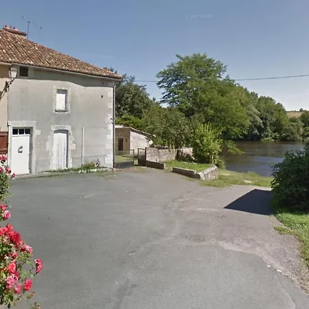 Des Lavandieres En Bordure De Vienne *