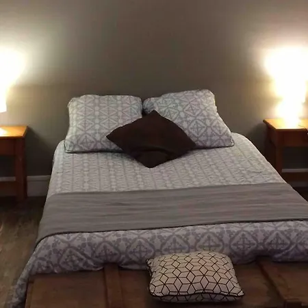 Prázdninový dům Des Lavandieres En Bordure De Vienne Salles-en-Toulon