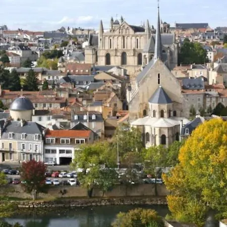 Des Lavandieres En Bordure De Vienne
