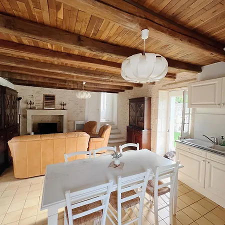 Des Lavandieres En Bordure De Vienne Feriehus