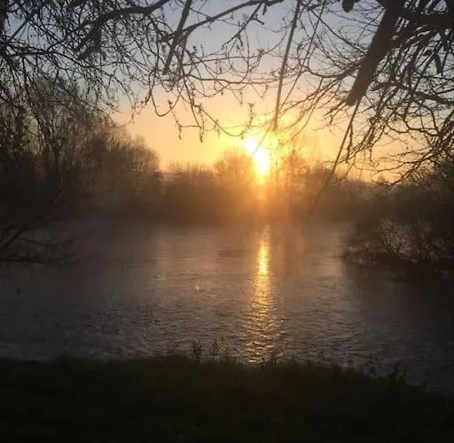 Сasa de vacaciones Des Lavandieres En Bordure De Vienne Salles-en-Toulon