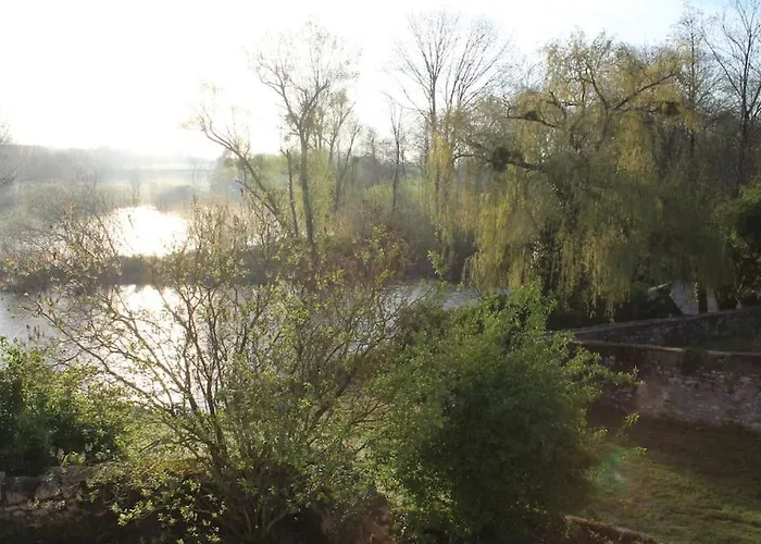 Des Lavandieres En Bordure De Vienne Сasa de vacaciones *